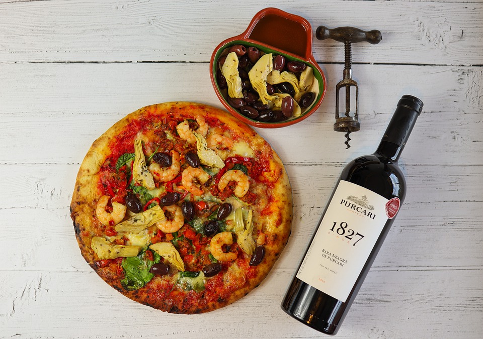 pizza and red wine